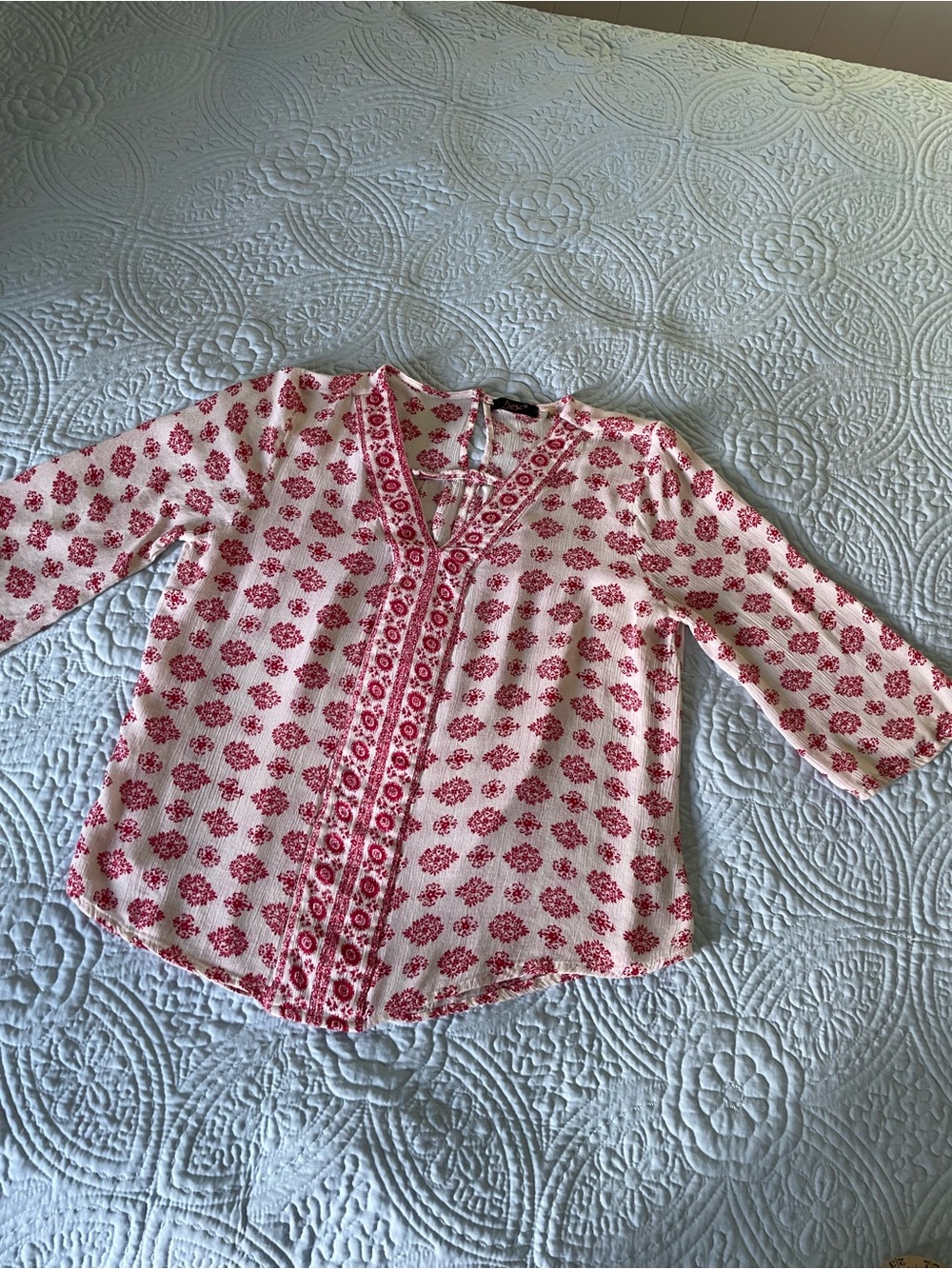 Dex Red Floral Tunic Top on Cream - Picture 4 of 6